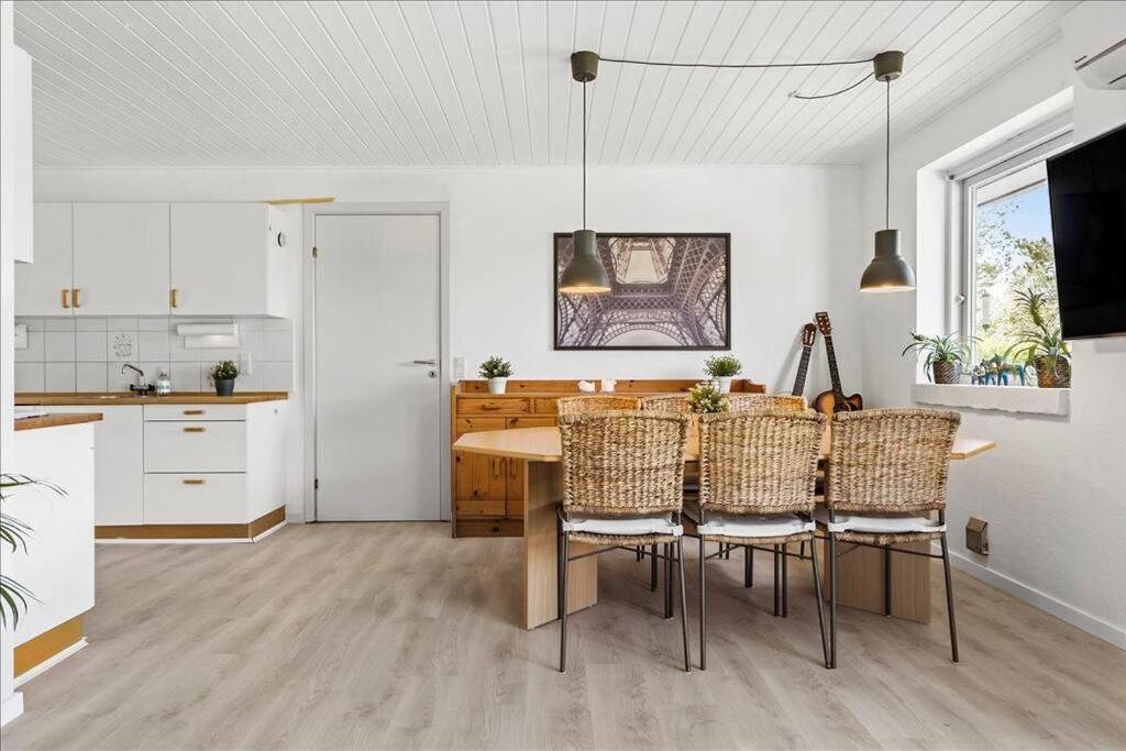 Villa House Near Public Transport Lystrup Esterno foto